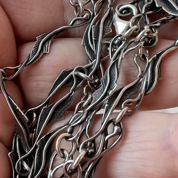 ANTIQUE VINTAGE LONG 925 STERLING SILVER NECKLACE CHAIN LEAVES DESIGN ORNATE